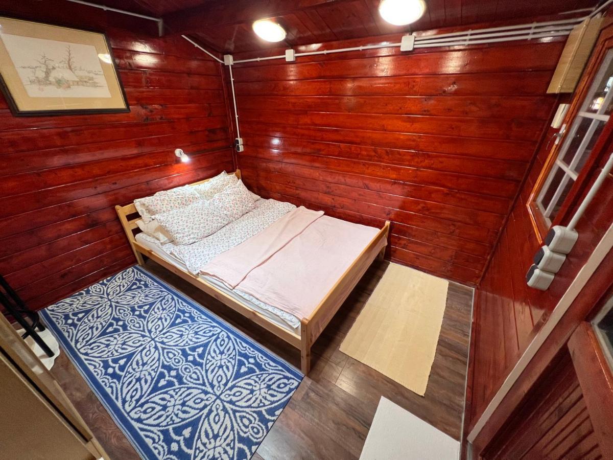 נין Apartments And Bungalows Vila Dalibor מראה חיצוני תמונה